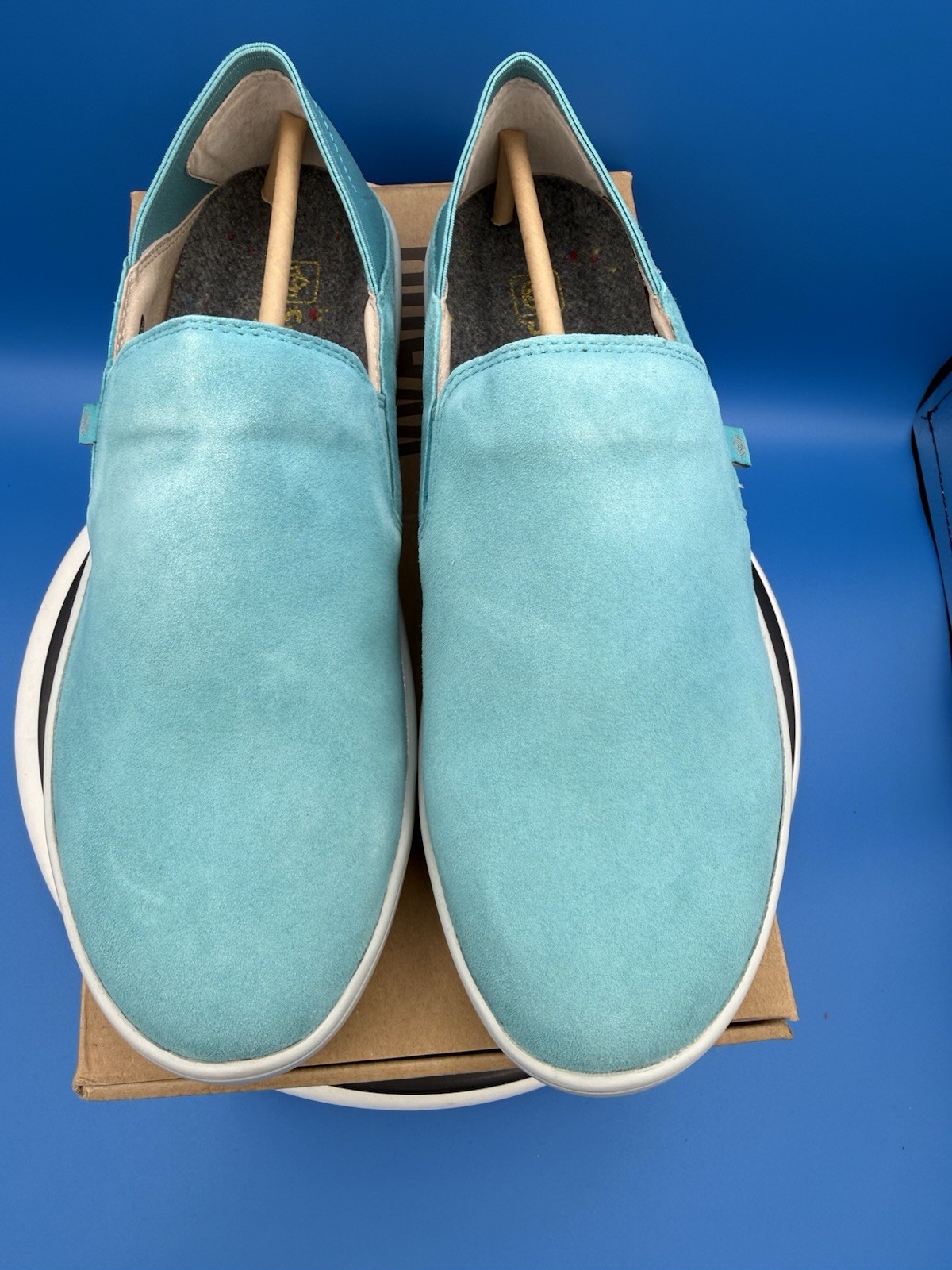 Spenco Saylor Womens Size 9.5D Aqua Sea Blue Slip On Leather Sneakers Shoes NEW