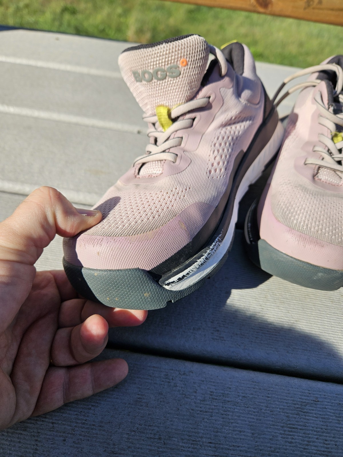Women’s Sz 8.5 Pink & Black Bogs Bogs Grip Slip Resistant Steel Toe Work Shoe
