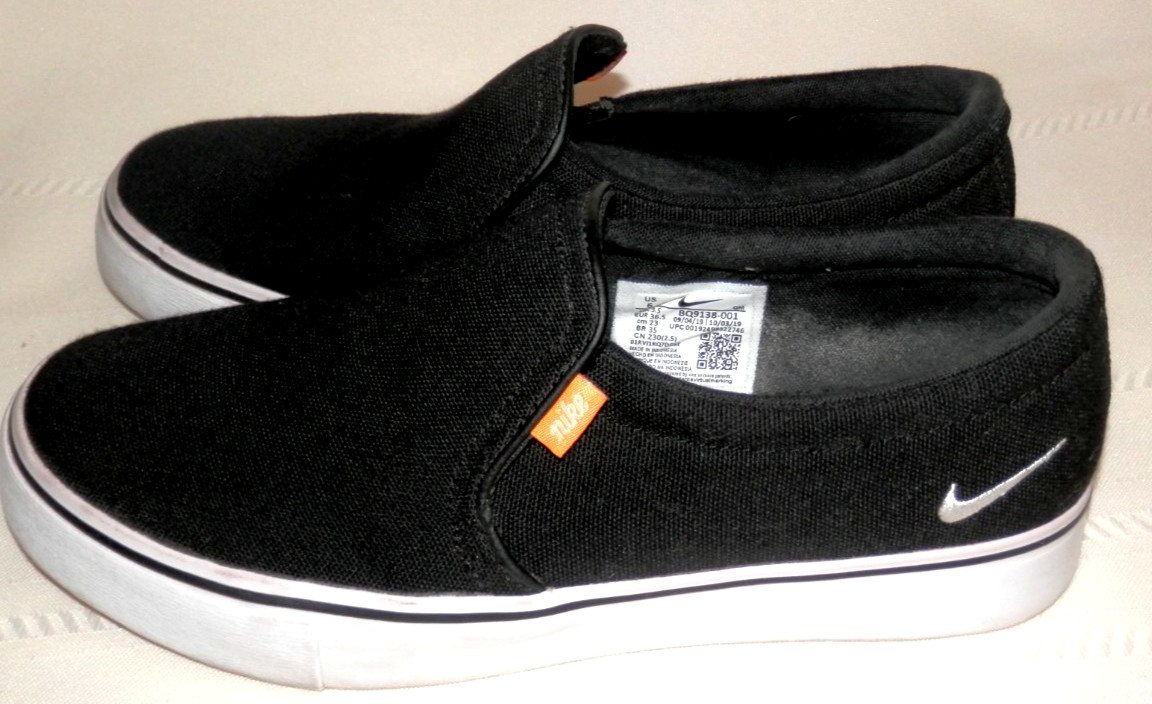 Nike Court Royale AC Slip On Sneakers Low Top BQ9138-001 Woman’s Sz, 6.5 Black