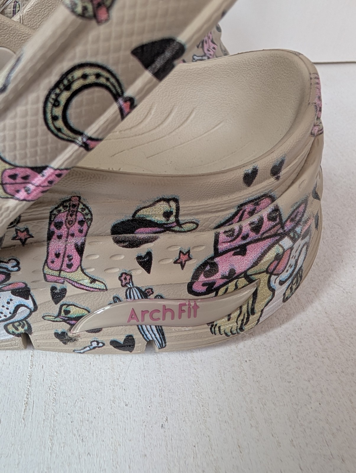 Sketchers ArchFit Foamies Western Dog Cowboy Hat Print NWT Size 11 W Comfort