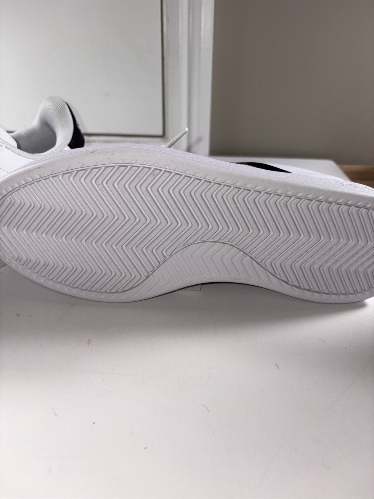 ADIDAS Women’s Grand Court 2.0 Sneaker Size: US 9 1/2 White/Black GW9214 NEW!