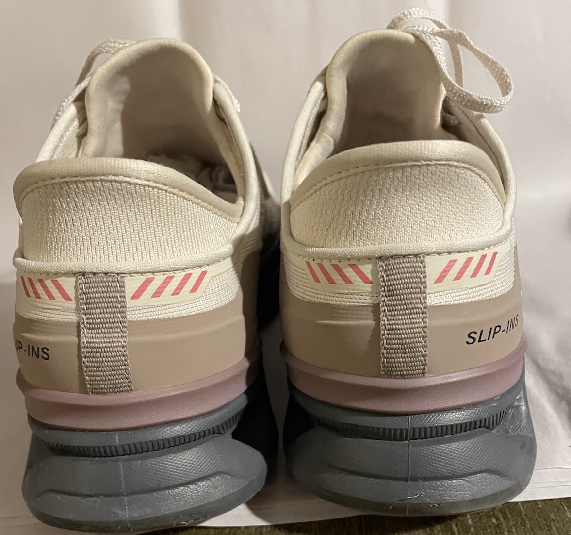 Skechers Womens Glide Step Altus Hands Free Slip Ins Natural/Grey Size 8.5
