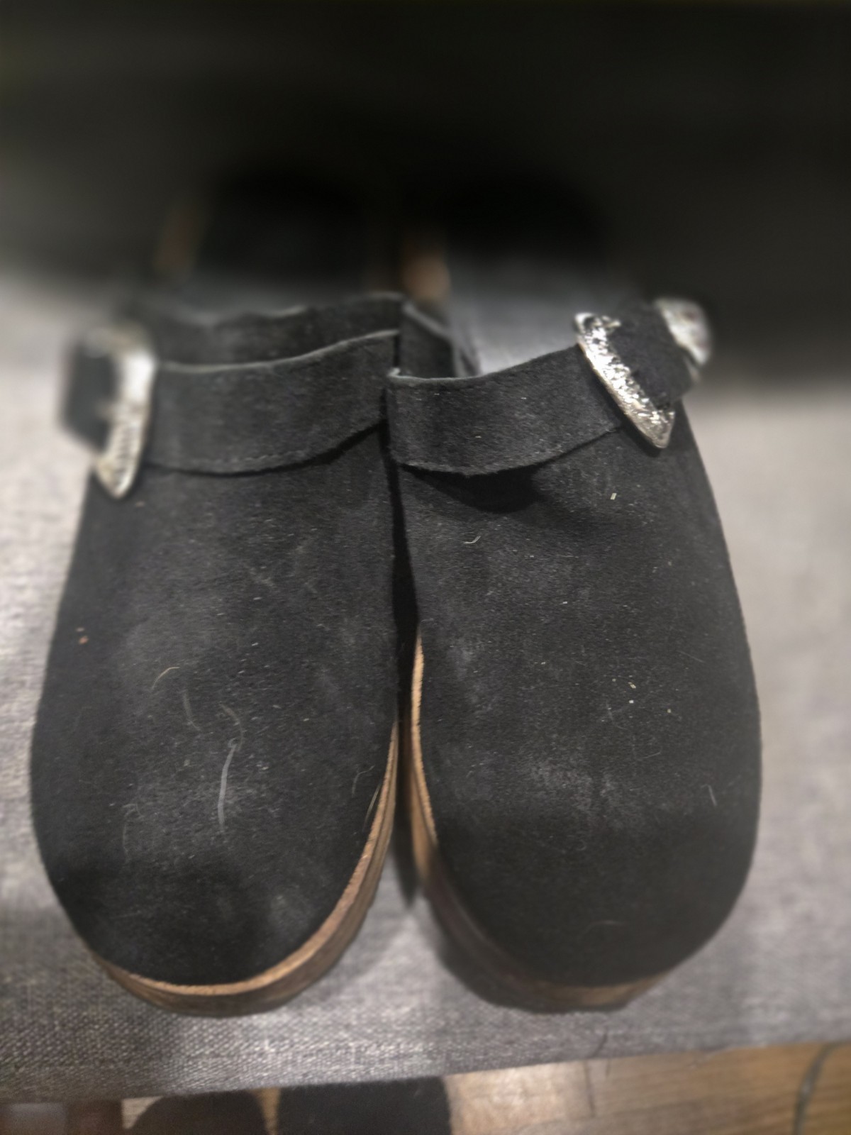 Urban Outfitters Black Suede Wood Clogs Women’s Sz 7