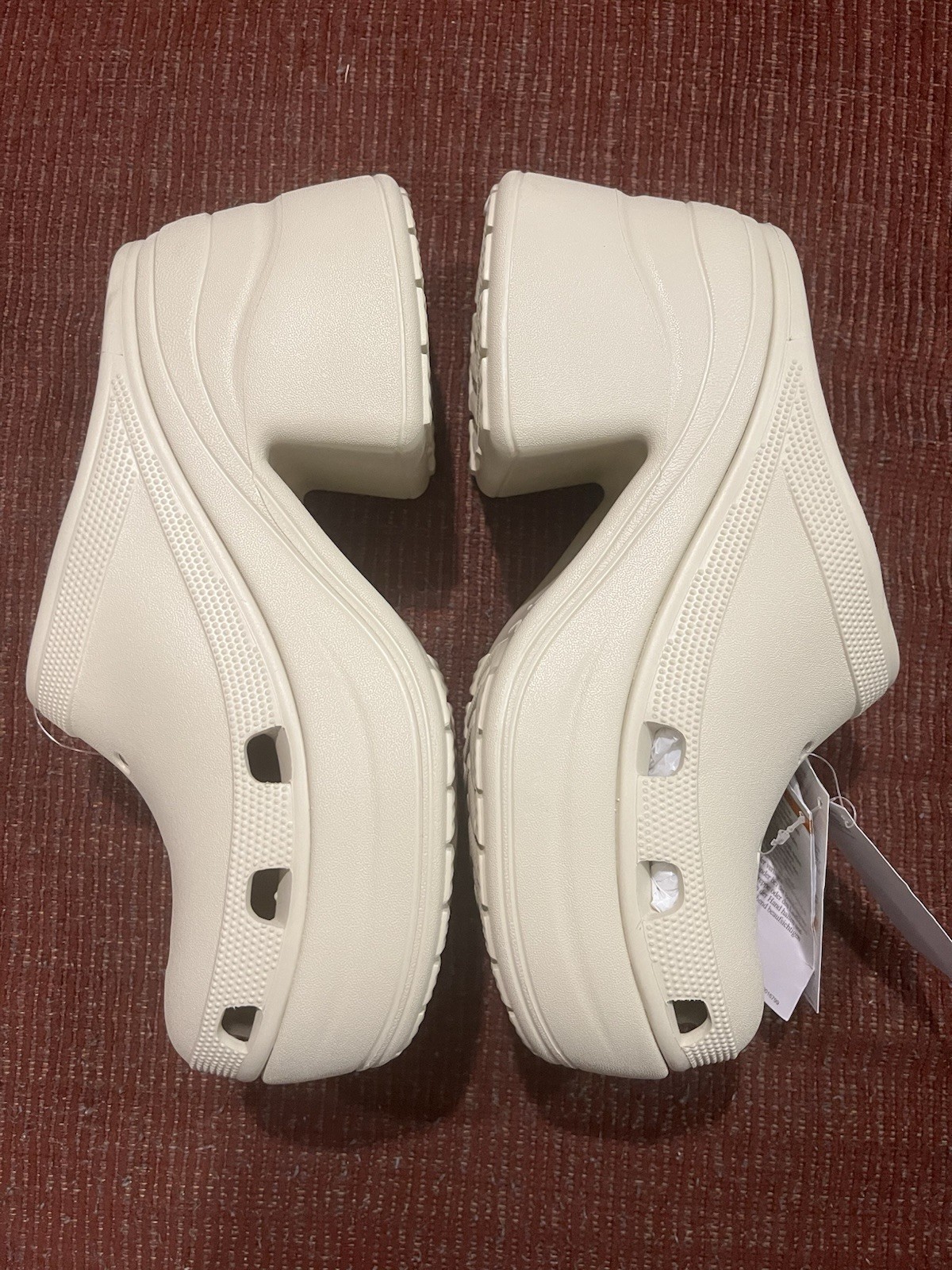 Crocs NWT Unisex Cream Siren Chunky Platform Clogs Slip On Shoes Size W12 M10