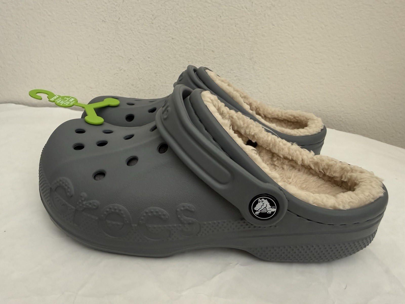 NWT Crocs Men’s and Women’s Unisex Baya Lined Clog M5/W7 Charcoal