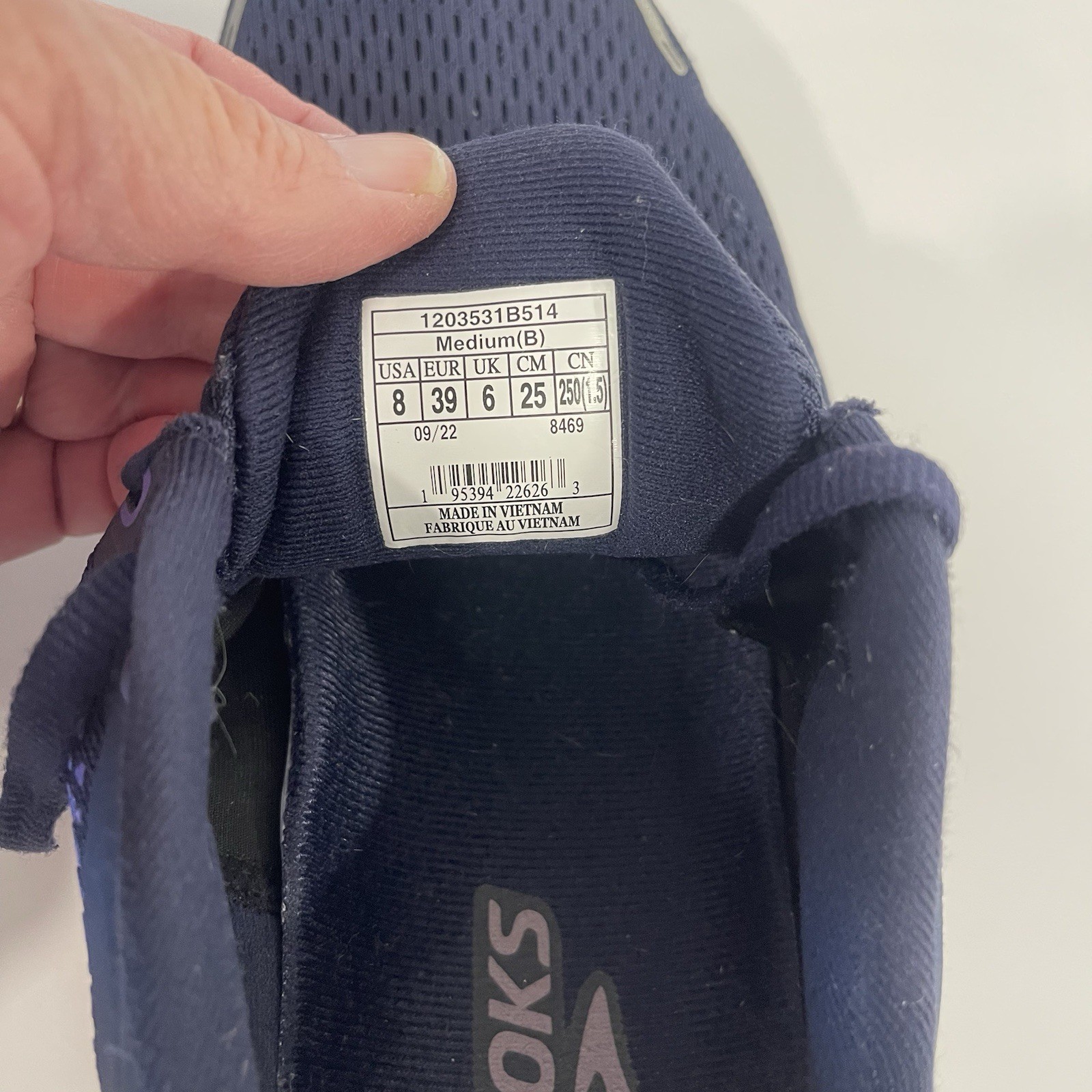 Brooks Adrenaline GTS 22 Shoes Womens 8 B Peacoat Blue Iris Rhapsody Sneakers