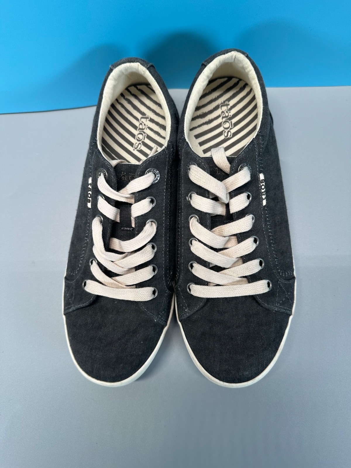 Taos Star Grey Washed Canvas Comfort Lace Up Sneakers Womens Size 9.5 Minimalist