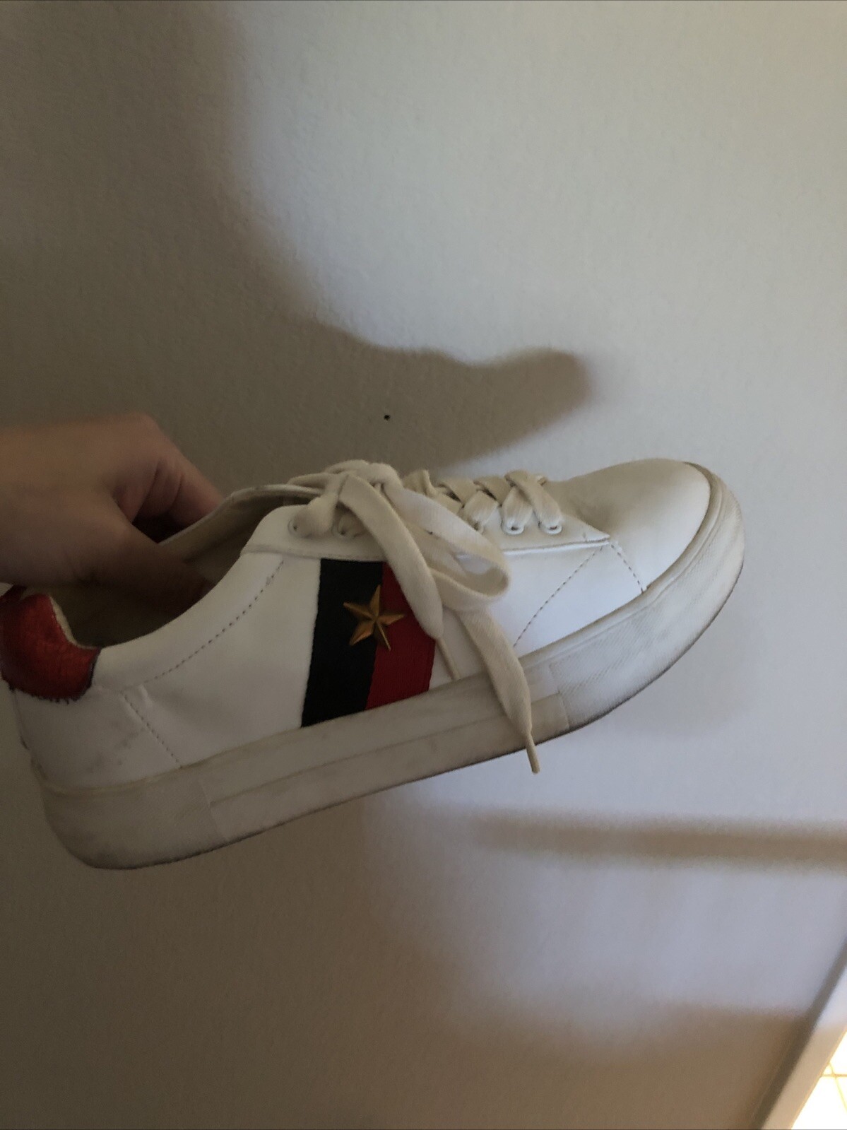 Steve Madden RARE Sneakers with Navy And Red Stripe And Gold Star On Side Size 9