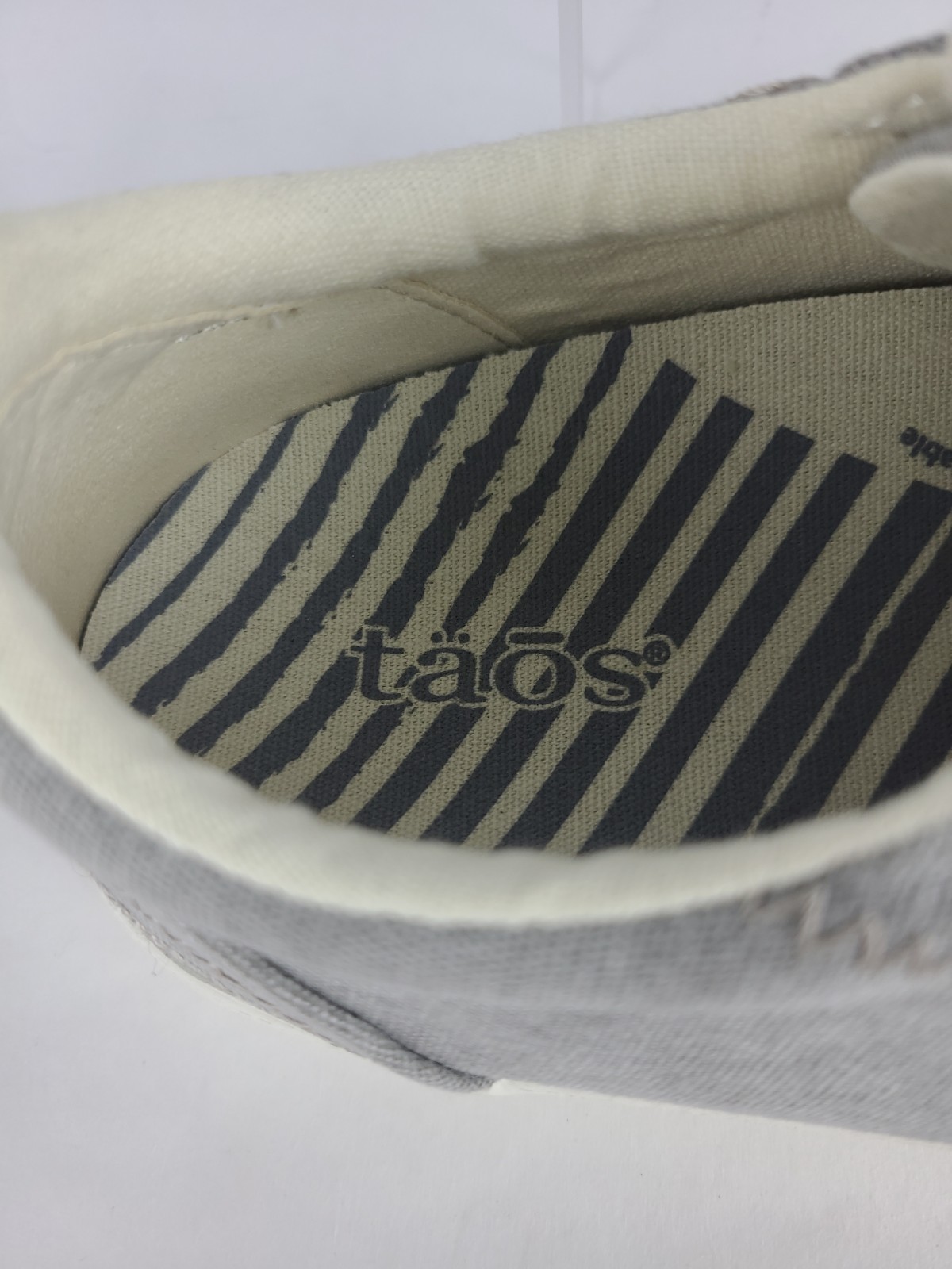 TAOS Women’s Star Lace Up Sneakers Size 7 Womens Grey Washed Canvas Low Top NWOB