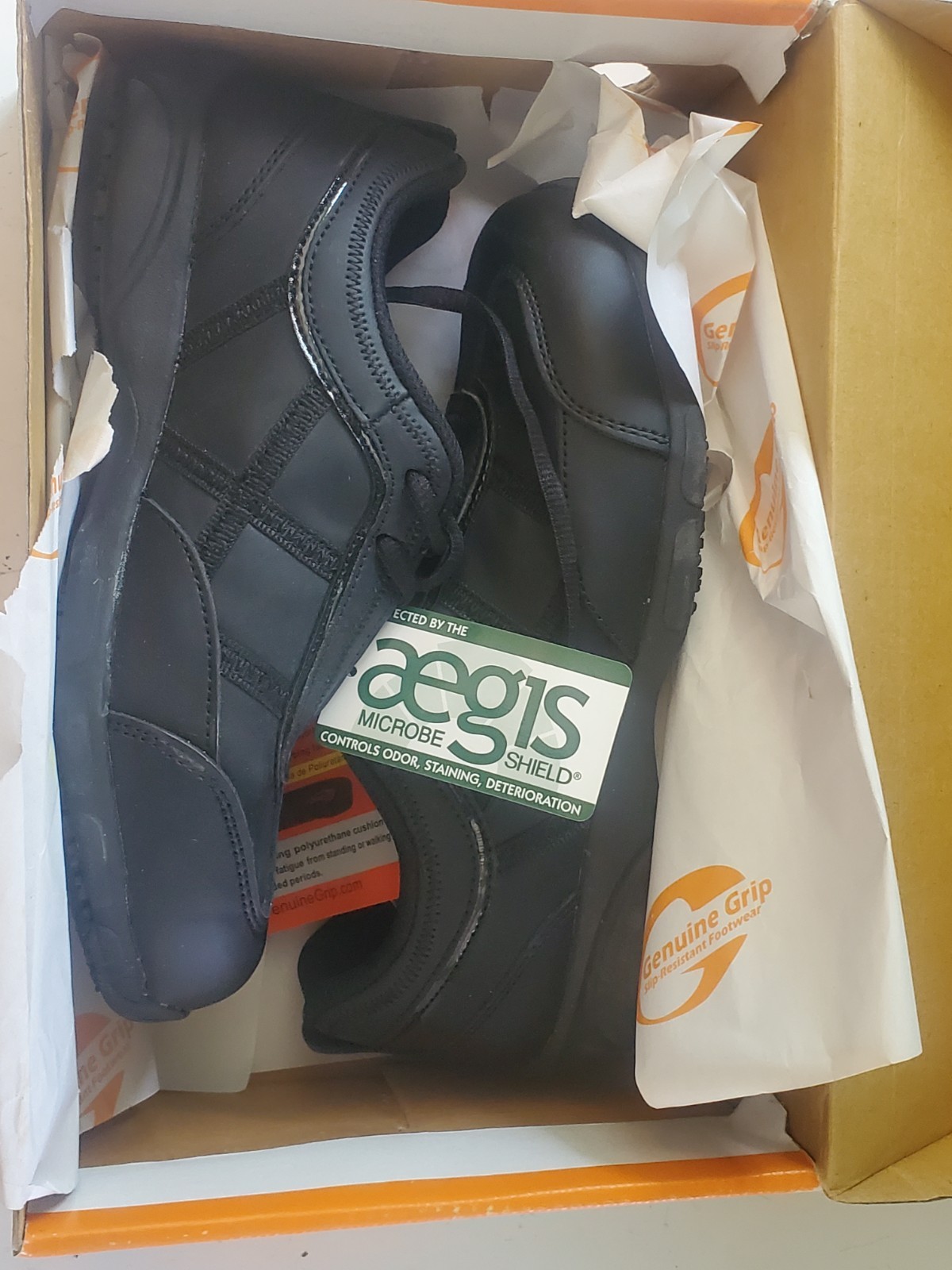 NEW Genuine Grip 210 Women’s Slip Resistant Work Shoes Black Size 6W Wide –…