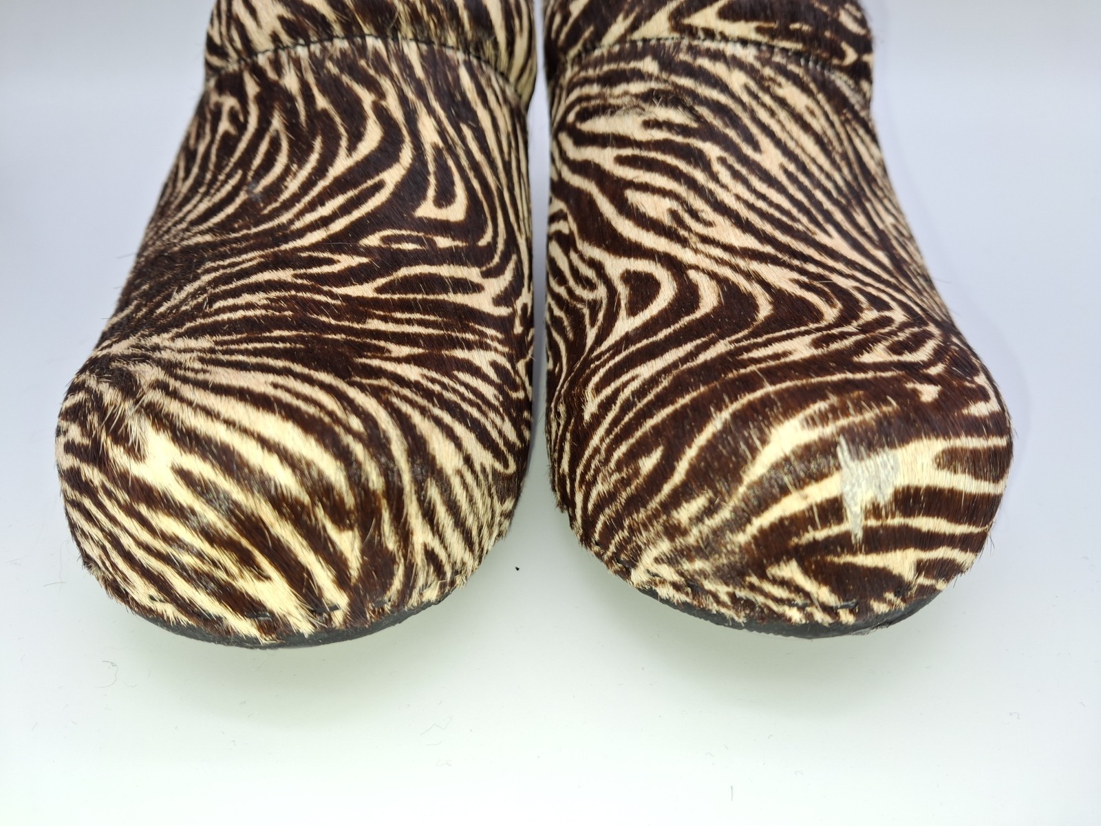 Dansko Rae Brown Tan Zebra Pony Calf Hair Heeled Clogs Shoes Womens Sz EU 40 9.5