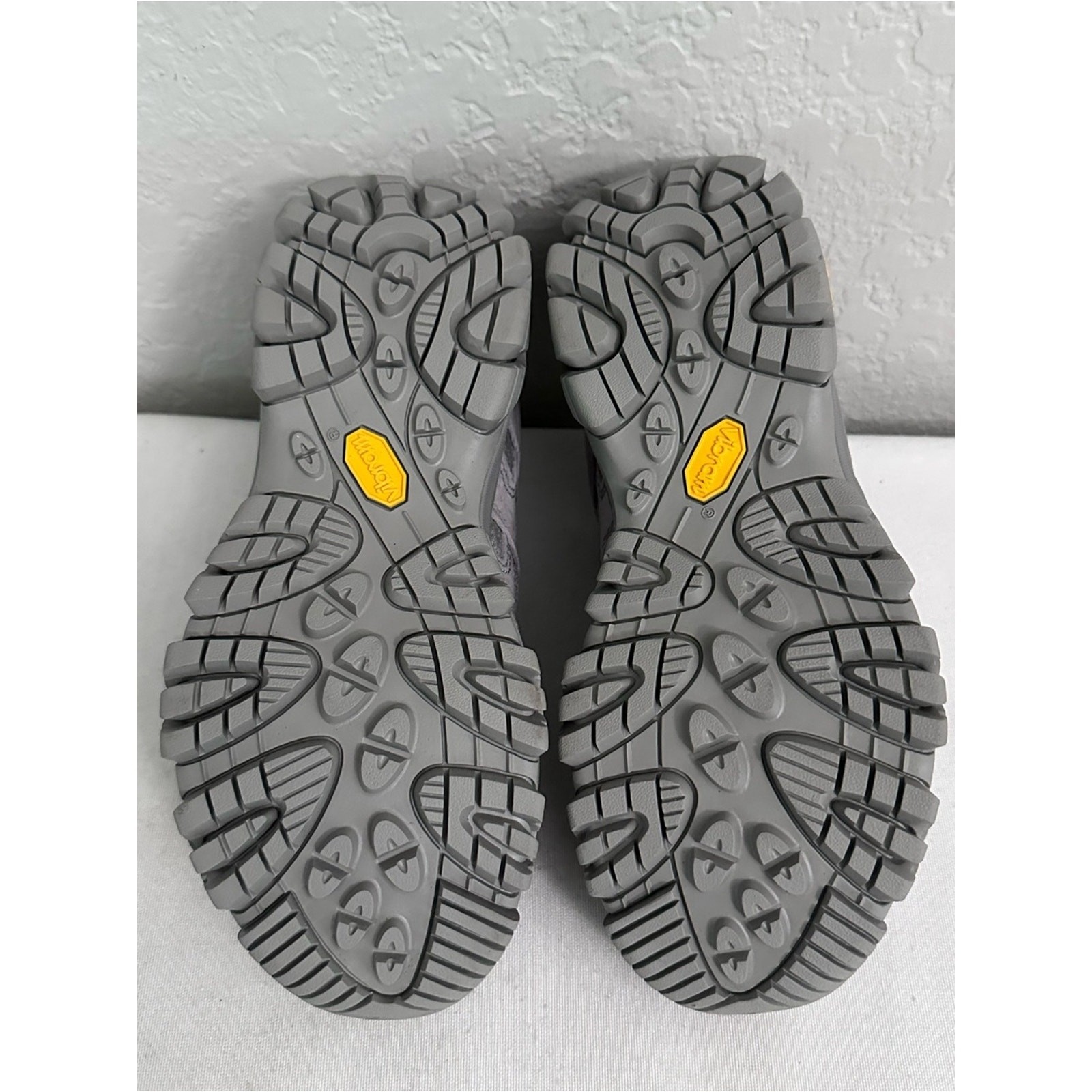 Merrell Women’s Moab 3 Hiking Shoes Size 7 Gale J038398