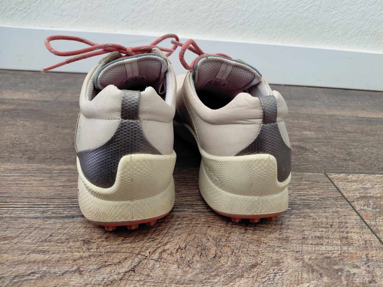 Women’s ECCO Biom Hybrid spikeless golf shoes tan yak leather sz. 40