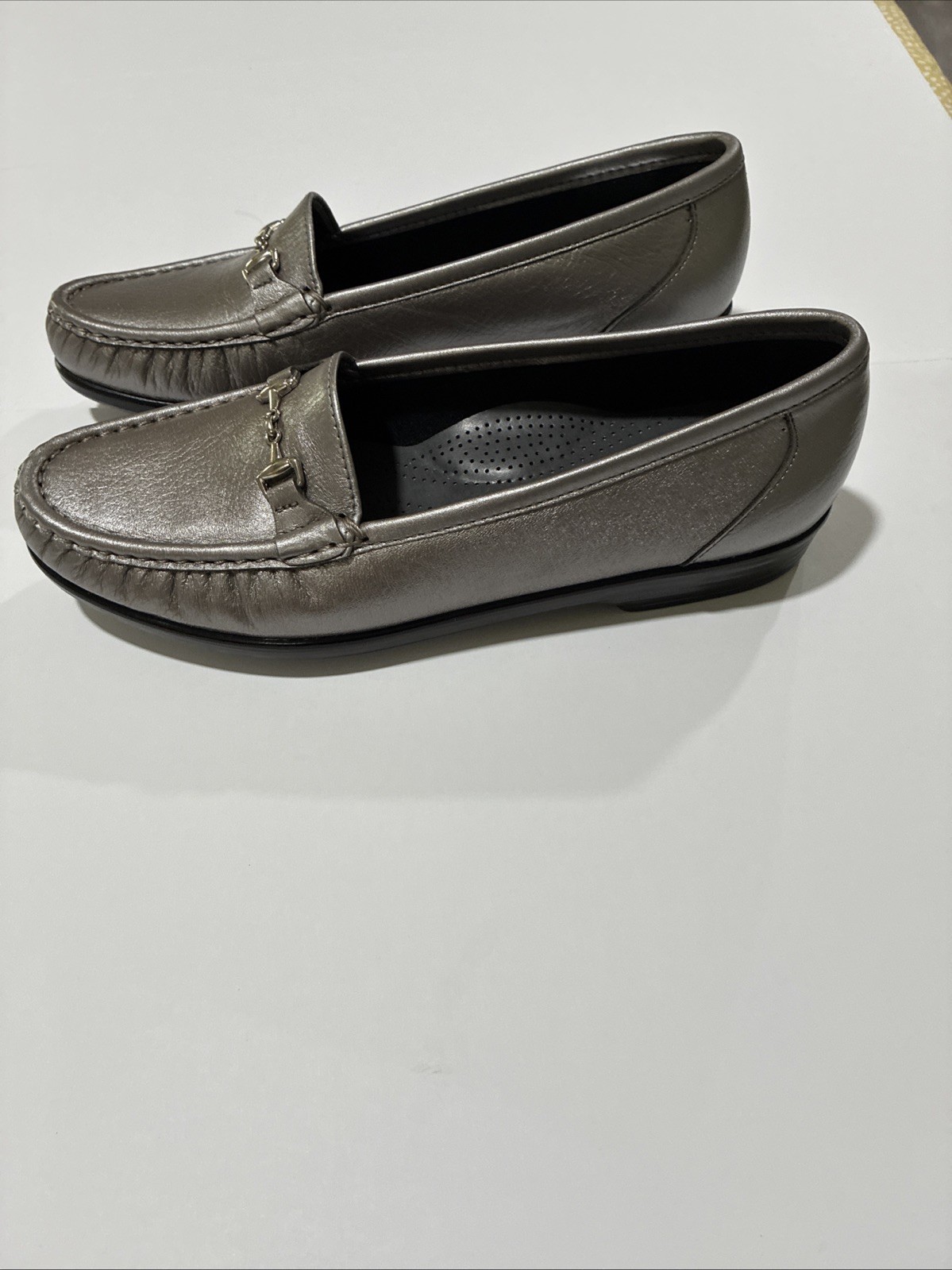 SAS Tripad Comfort Foot Bed Leather Shoes Size 8.5 M Woman’s Silver Pewter Slip