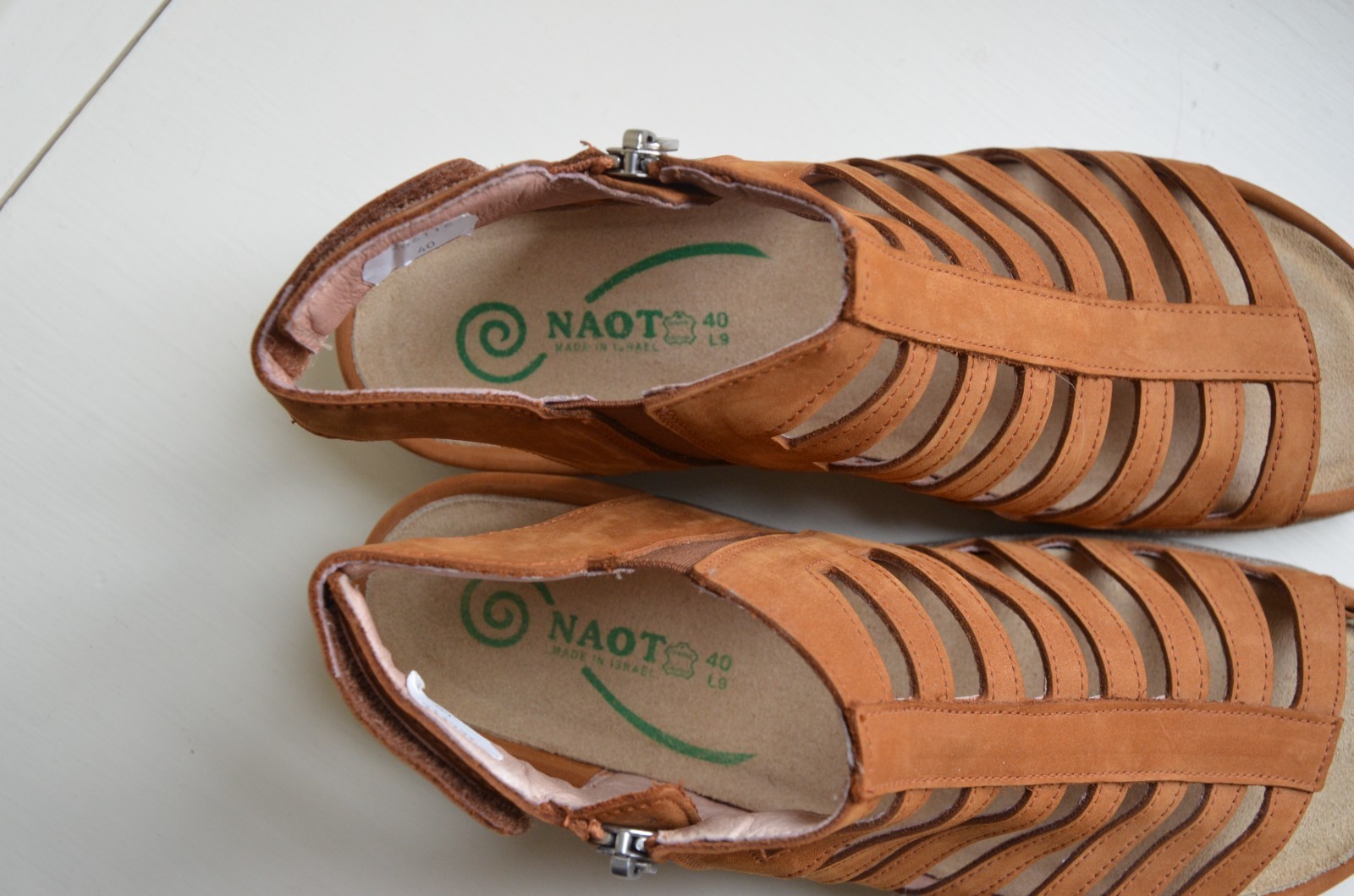 Naot Pitau Taupe Gladiator Sandals Womens EU 40 US 9 – 9.5 Comfort