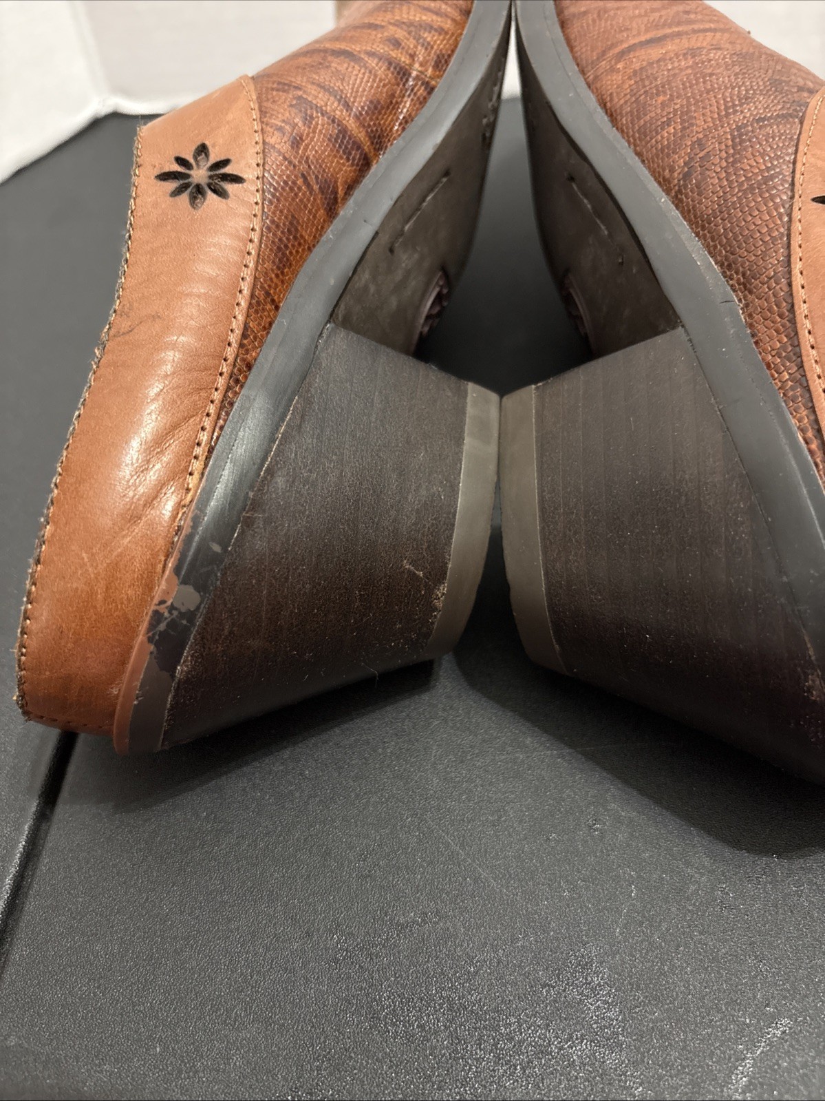 ARIAT Dessert Stars Moc Cognac Leather Cowboy Western Clogs Mules #13397 Sz 8B