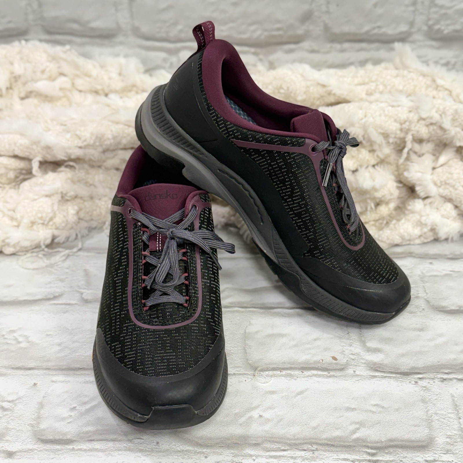 Dansko Makayla Womens Sneakers Size 40 EU 9.5 US Shoes Mesh Waterproof Black New