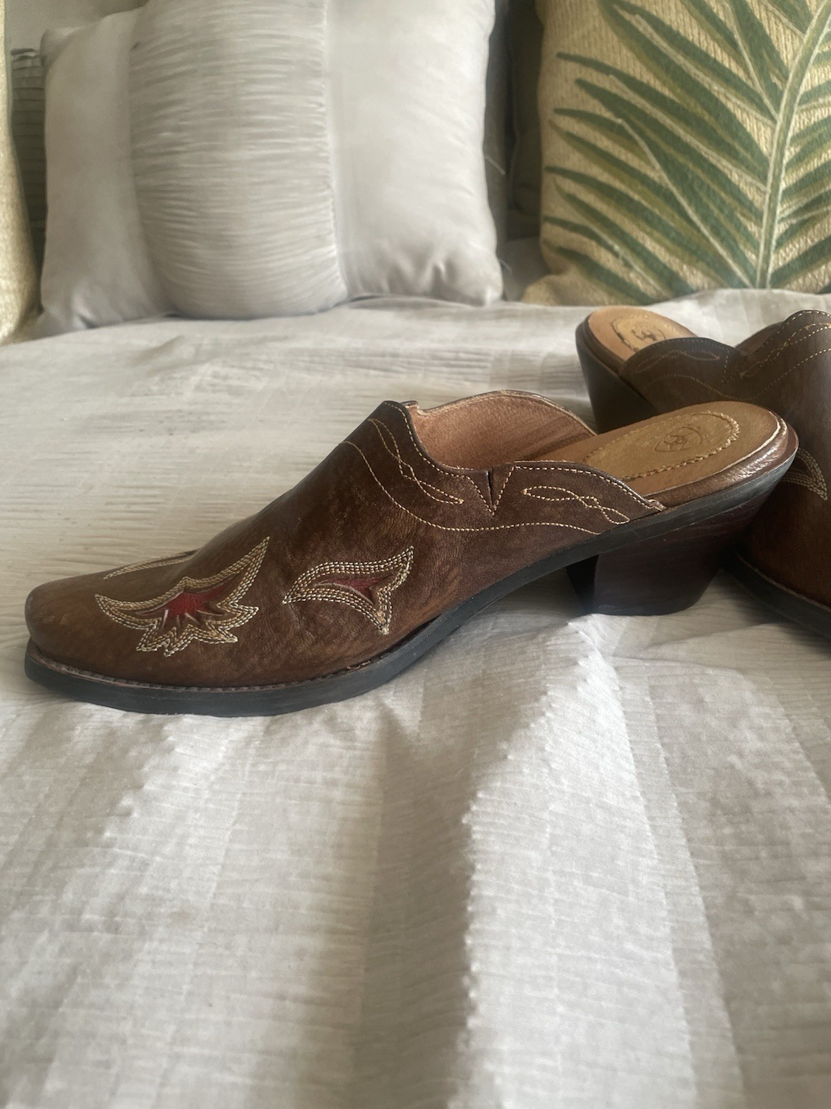 Ariat Manzanita Brown Red Stitched Leather Western Ranch Mule Women US 8.5B Boho
