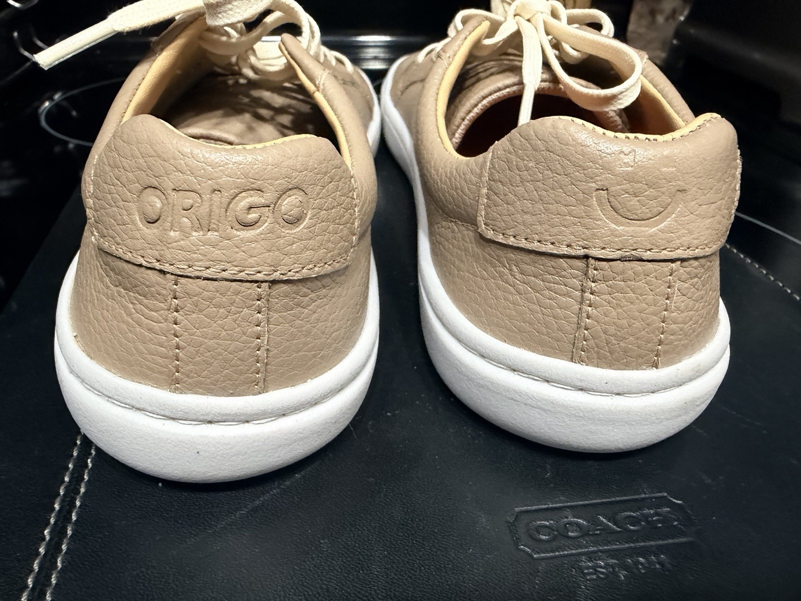 Origo Women’s Leather Lace-Up Low Top Sneakers Beige/White US 7.5