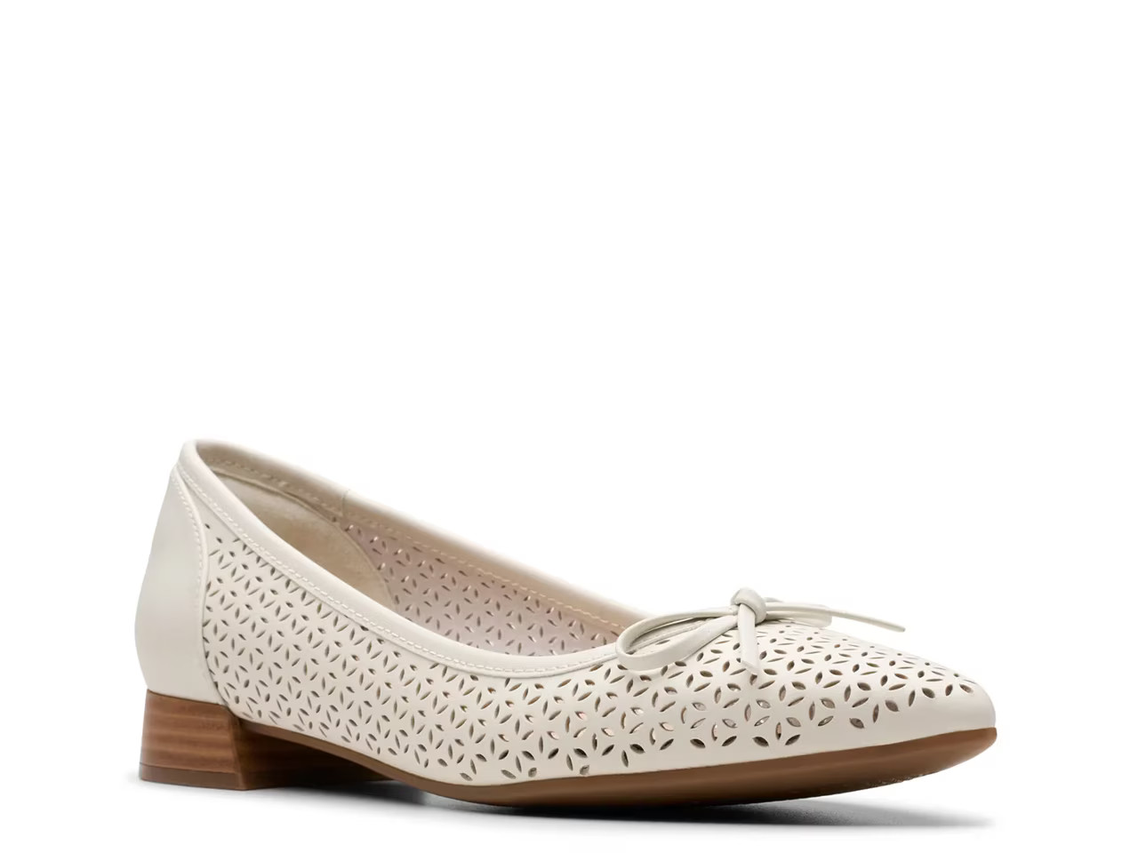 Clarks Women’s Natalyn Step Off White Laser Cut Leather Slip-On Flat 9 M