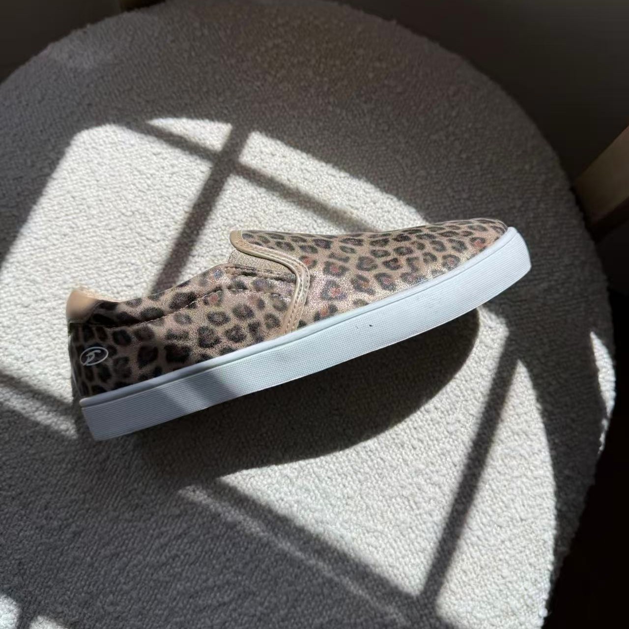 dr scholls Nova Slip On Sneakers | 4 big kid/women size 5.5-6