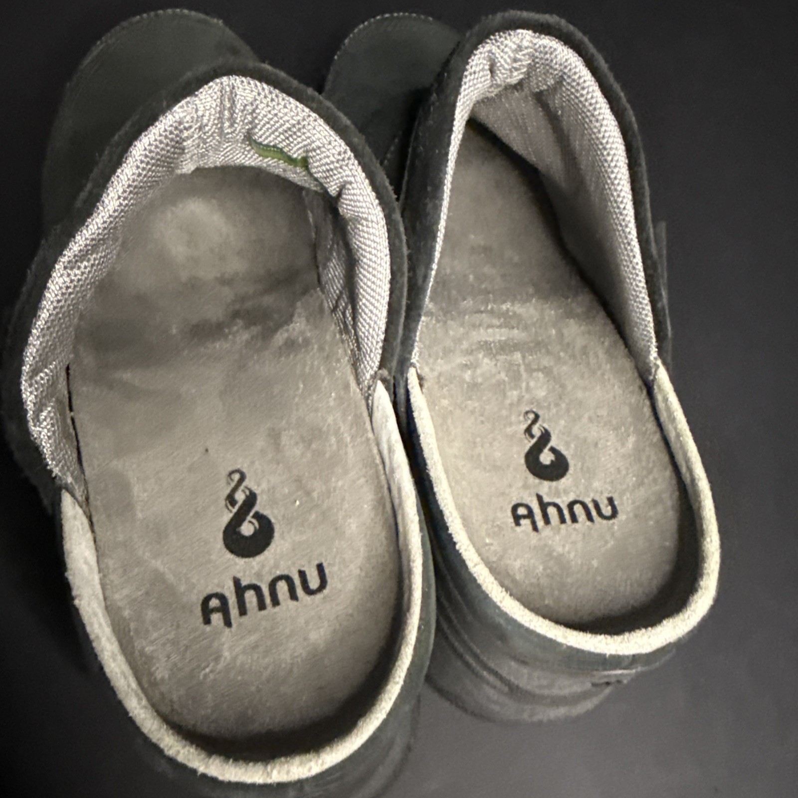 Ahnu Black Women’s Slip On Size 9 – F8811G
