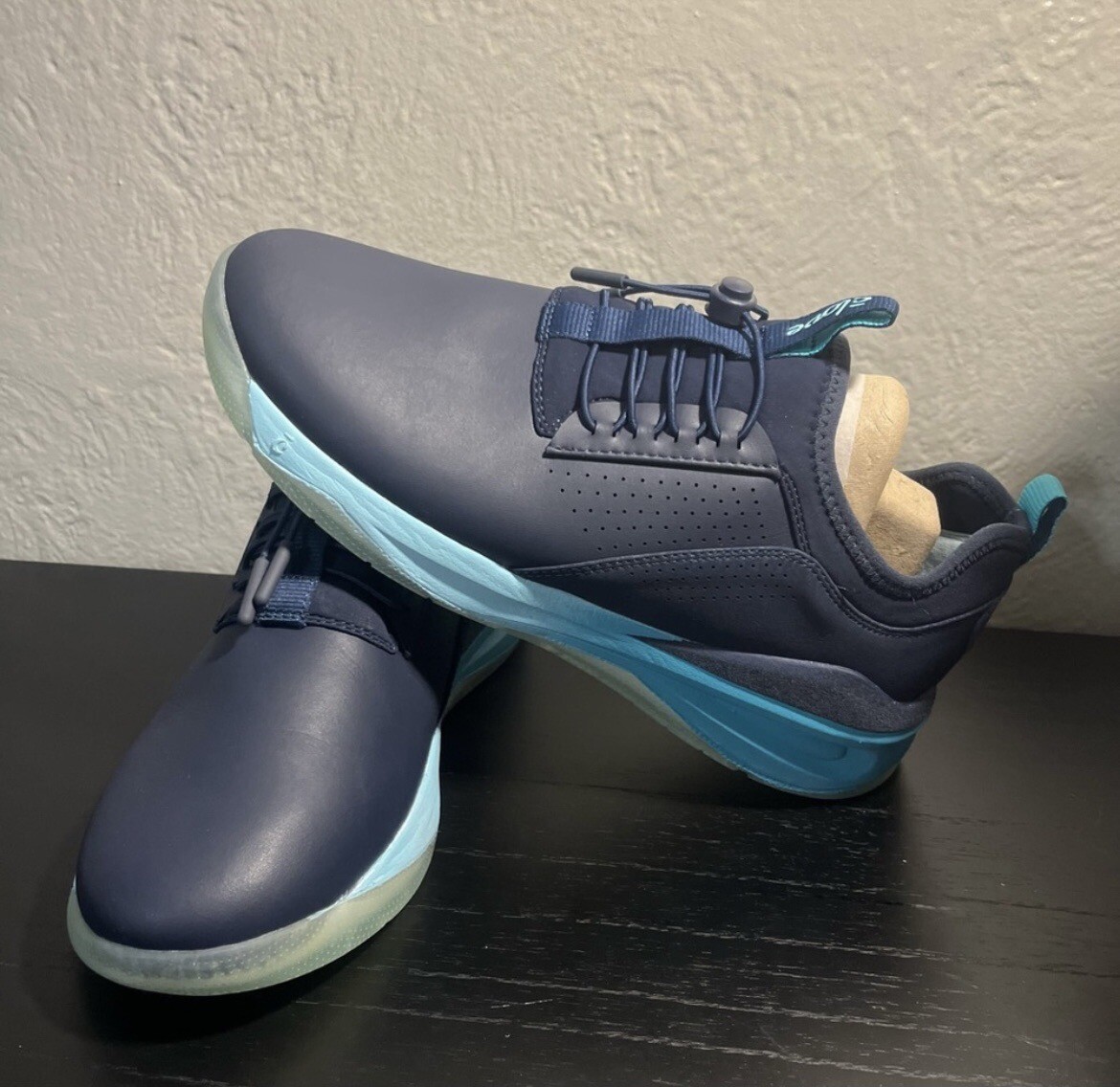 Clove Ombré Sole Unisex Nursing Shoes Women Size 9.5 Men Size 8