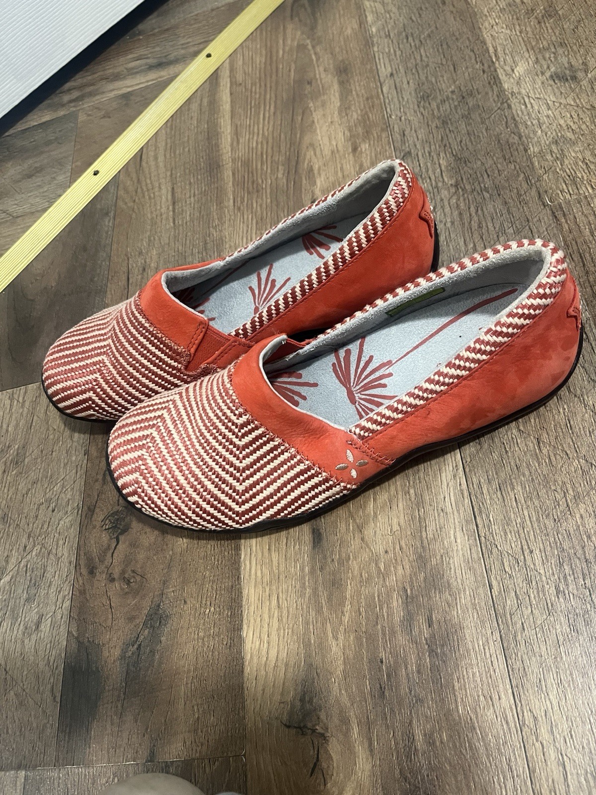Ahnu Jackie Pro Slip-On Shoes Orange and white striped slip-on loafers Size 7