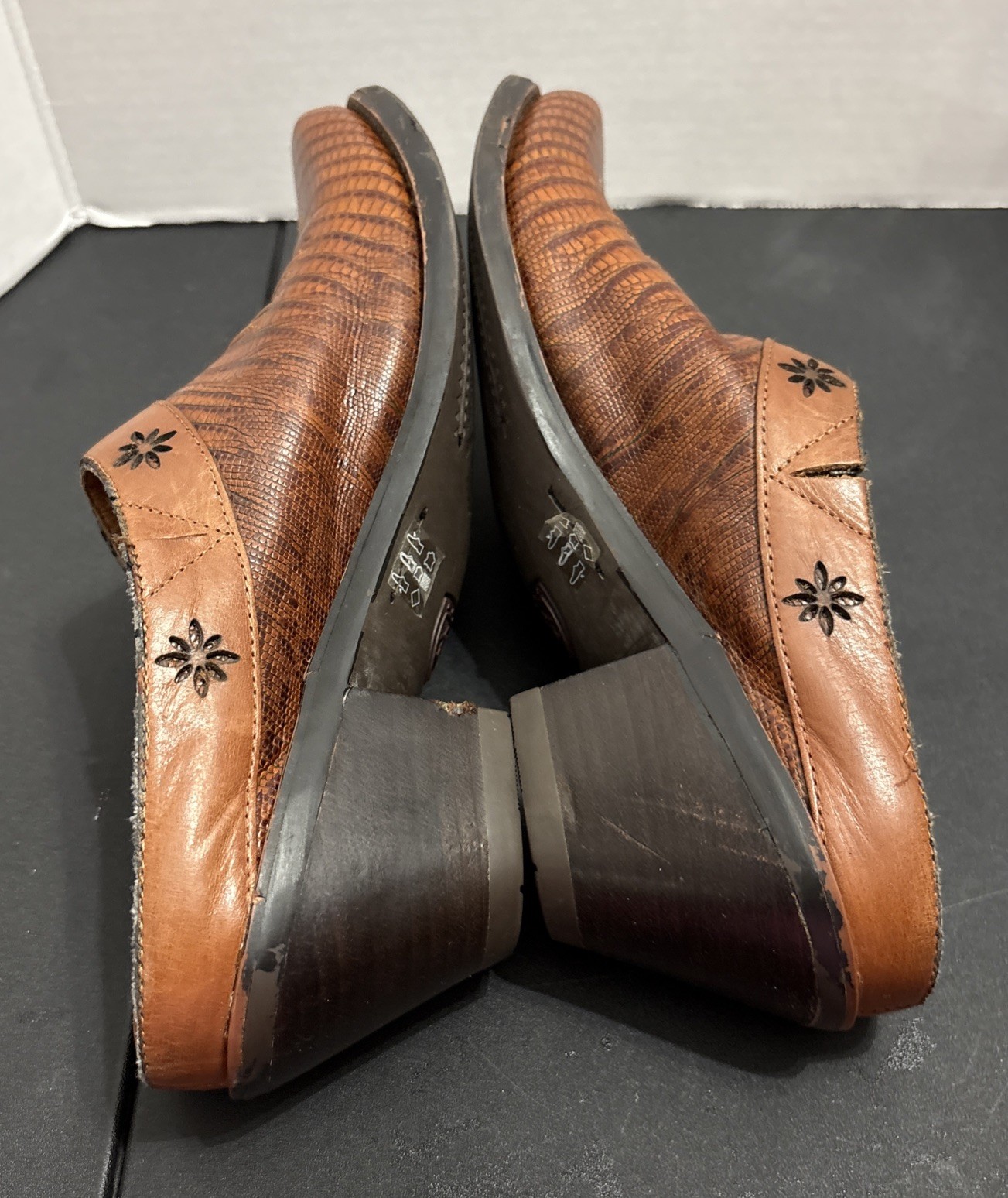 ARIAT Dessert Stars Moc Cognac Leather Cowboy Western Clogs Mules #13397 Sz 8B