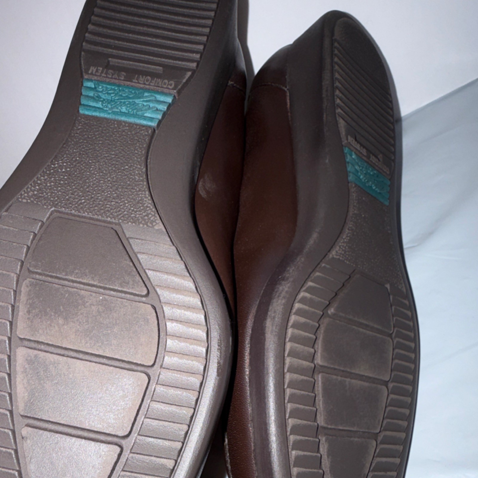 Mootsies Tootsies Peacock Brown Leather Comfort Loafer Women’s Shoes Size 9N
