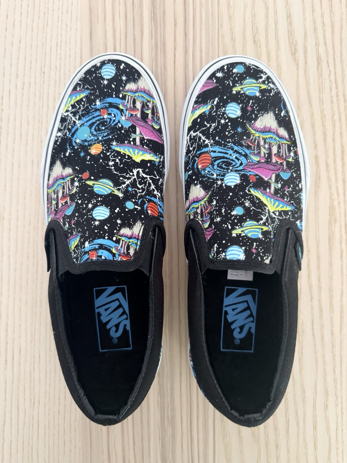 Vans Classic Slip-On Cosmic Glow Space Mushroom Shoes Men’s 5/ Women’s 6.5