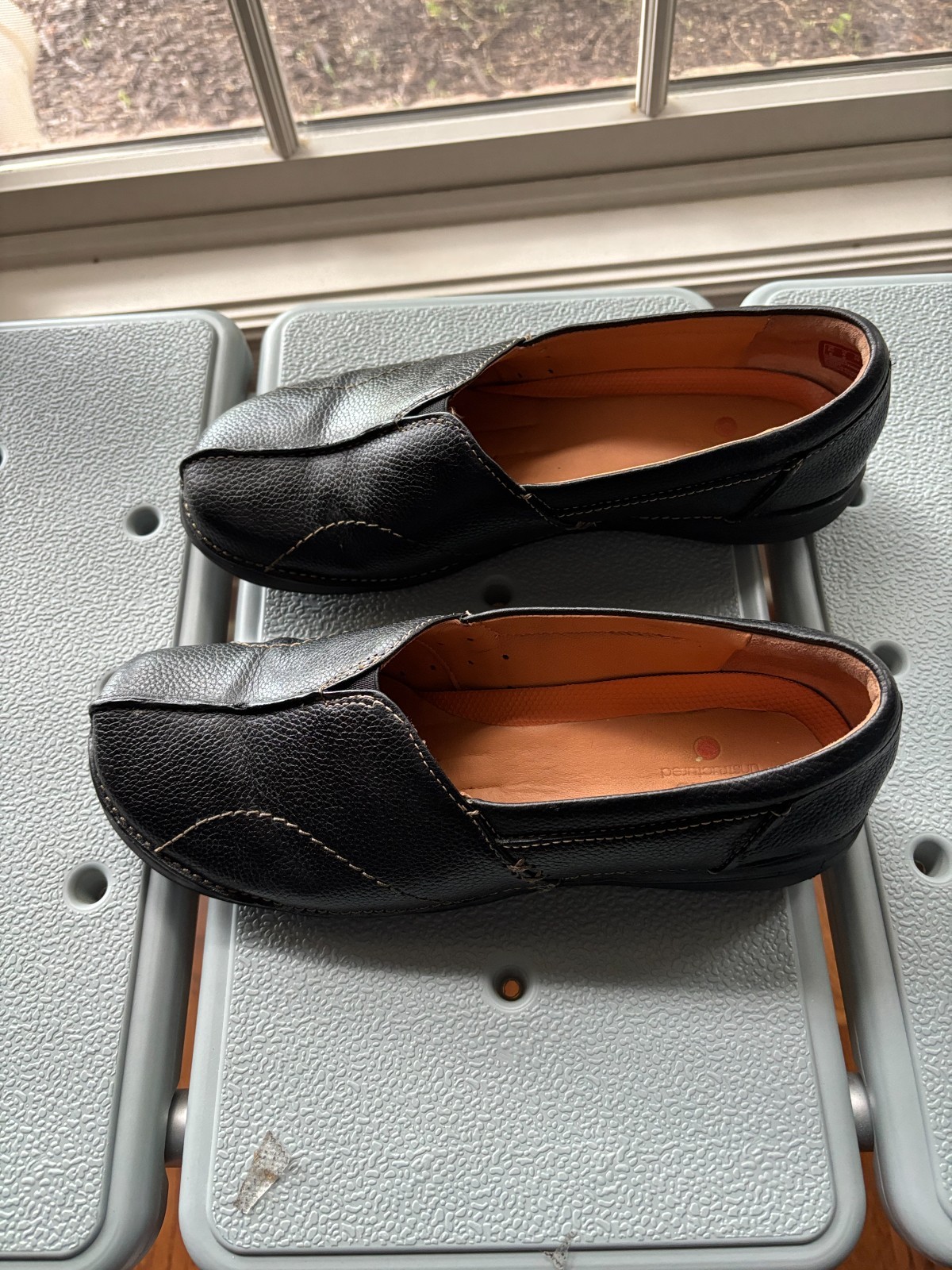 Clarks UN Loop Stride Shoes, 8 Wide, GUC