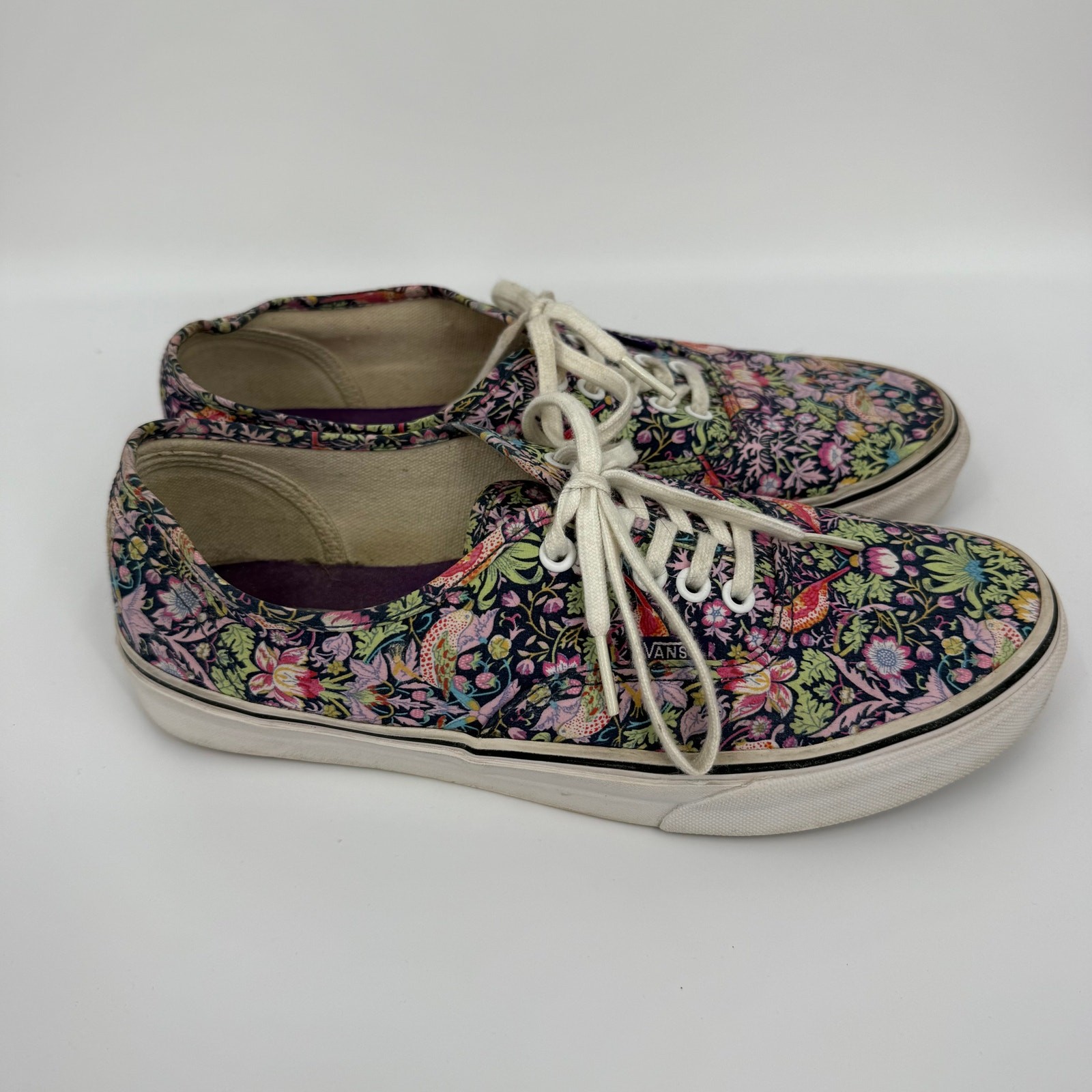 Vans Floral Lace-Up Sneaker Shoes Round Toe Size 10 women’s Multicolor