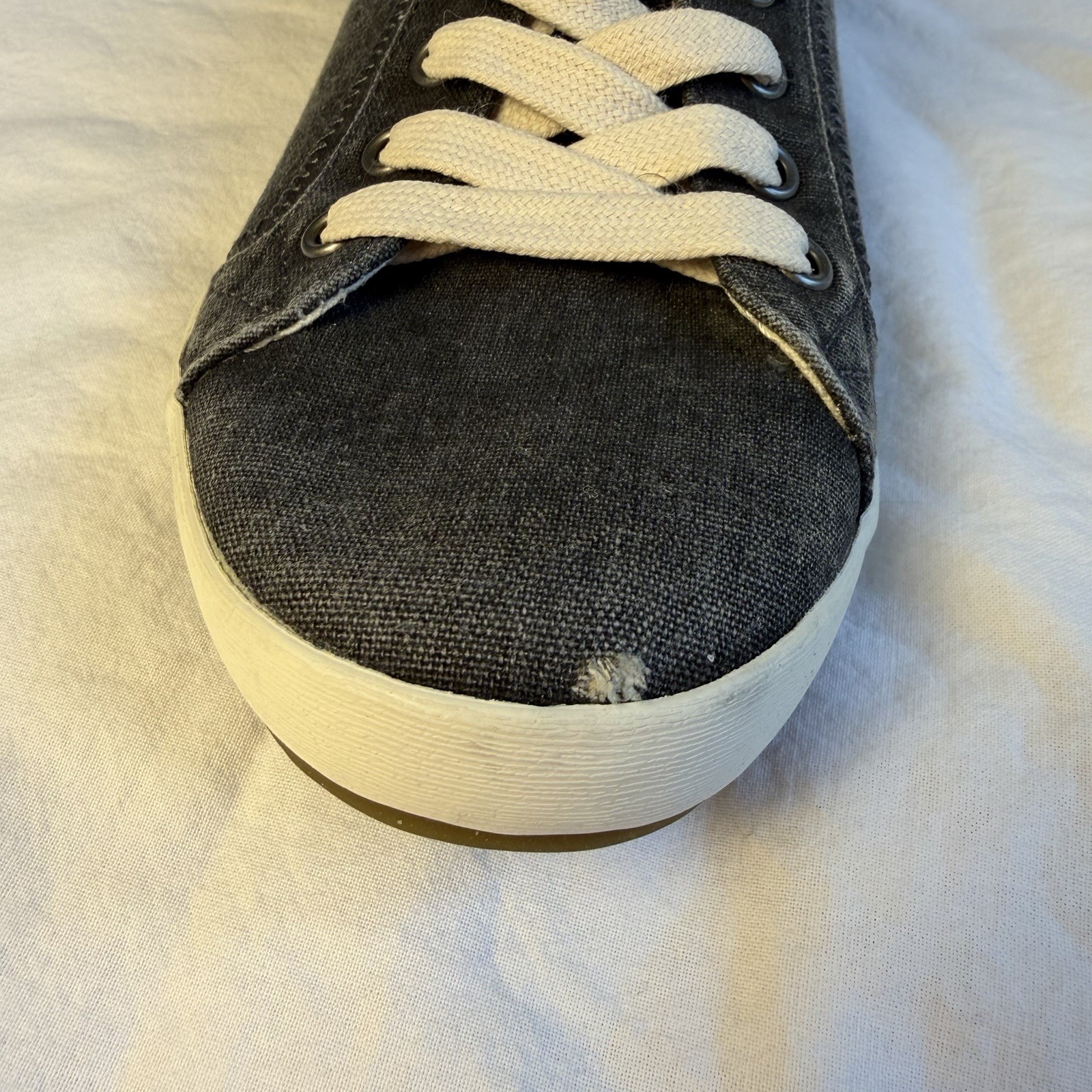 Taos Star Women’s 6.5 Washed Charcoal Canvas Sneakers – see pics & description