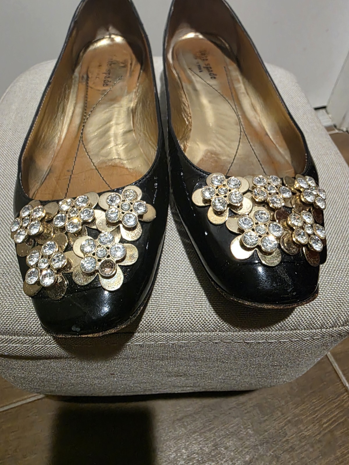 Kate Spade Black Patent Leather Flats w Flowers Women’s 8 made Italy