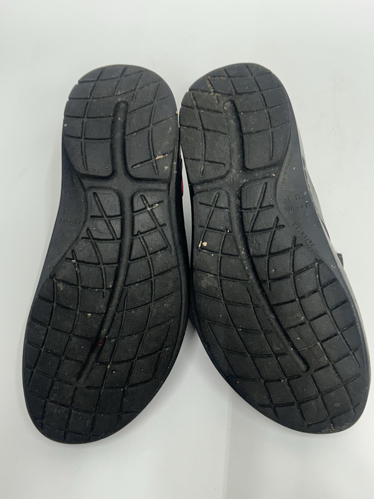 Oofos OOcandoo Slip-on Recovery Sandal Shoe Black/Pink Ombré W6/EU37