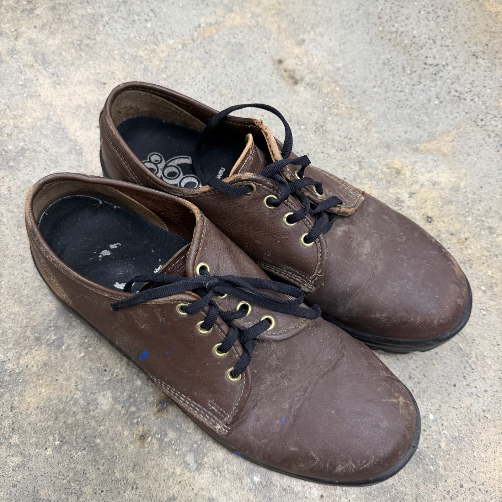 Thorogood Oxford Work Shoes Womens 10 EE Wide Brown Leather Uniform *DISTRESSED*