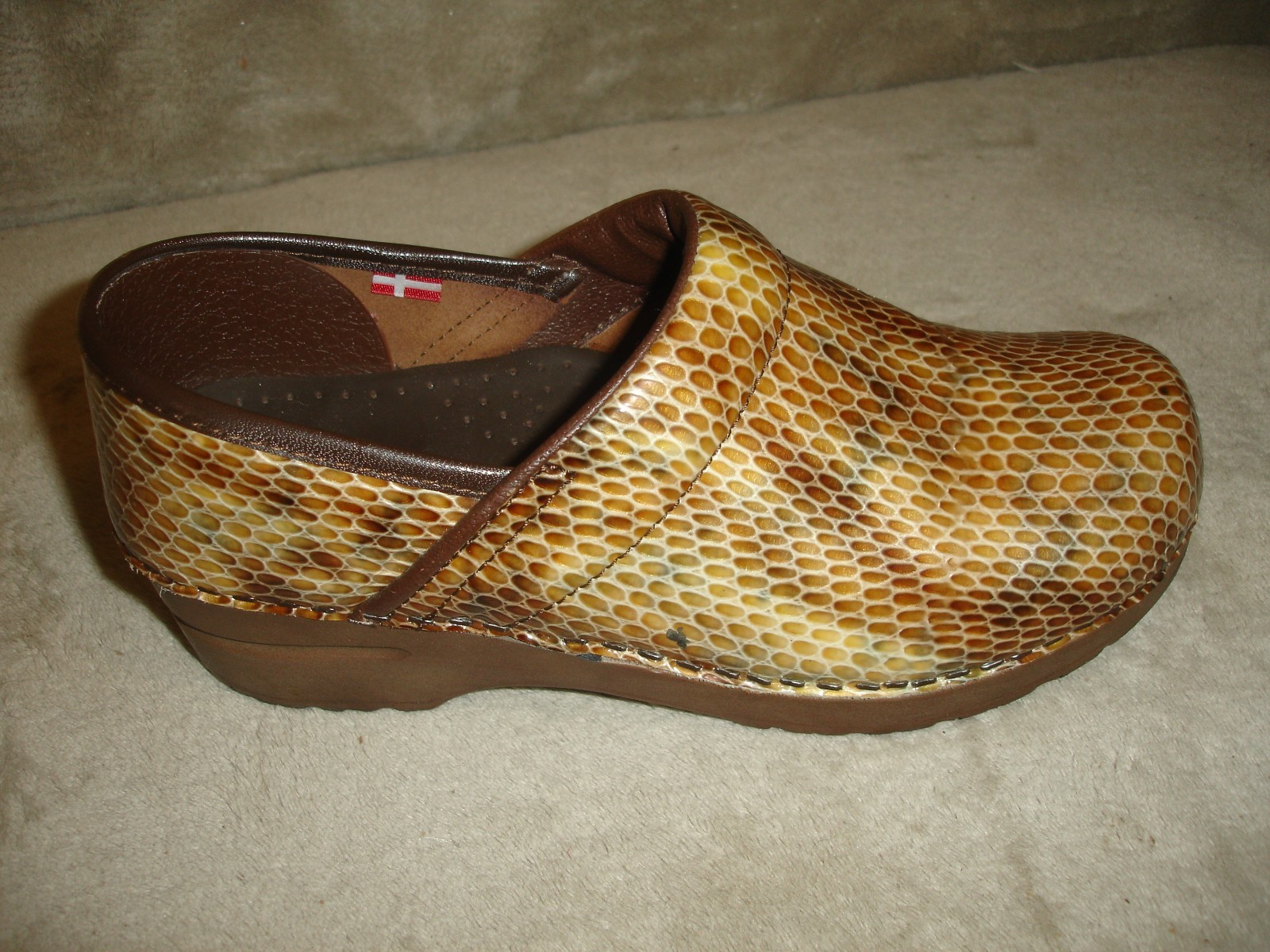 Sanita The Original Danish Clog Ladies Slip On Shoes Snakeskin Print EU 38 US 7