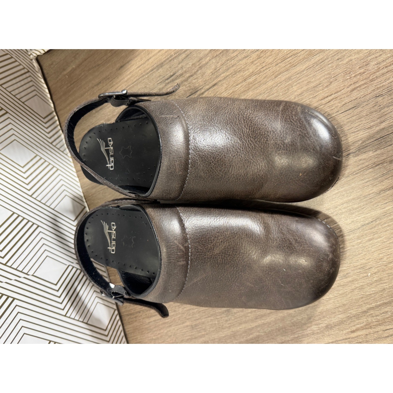 Dansko Brown Leather Clogs Shoes Women’s Size 42 Adjustable Strap Comfort
