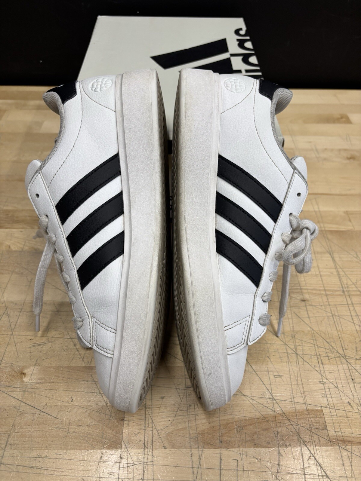Adidas Grand Court 2.0 Sneakers Shoes White Black Stripes Women’s Size 9 w/ Box