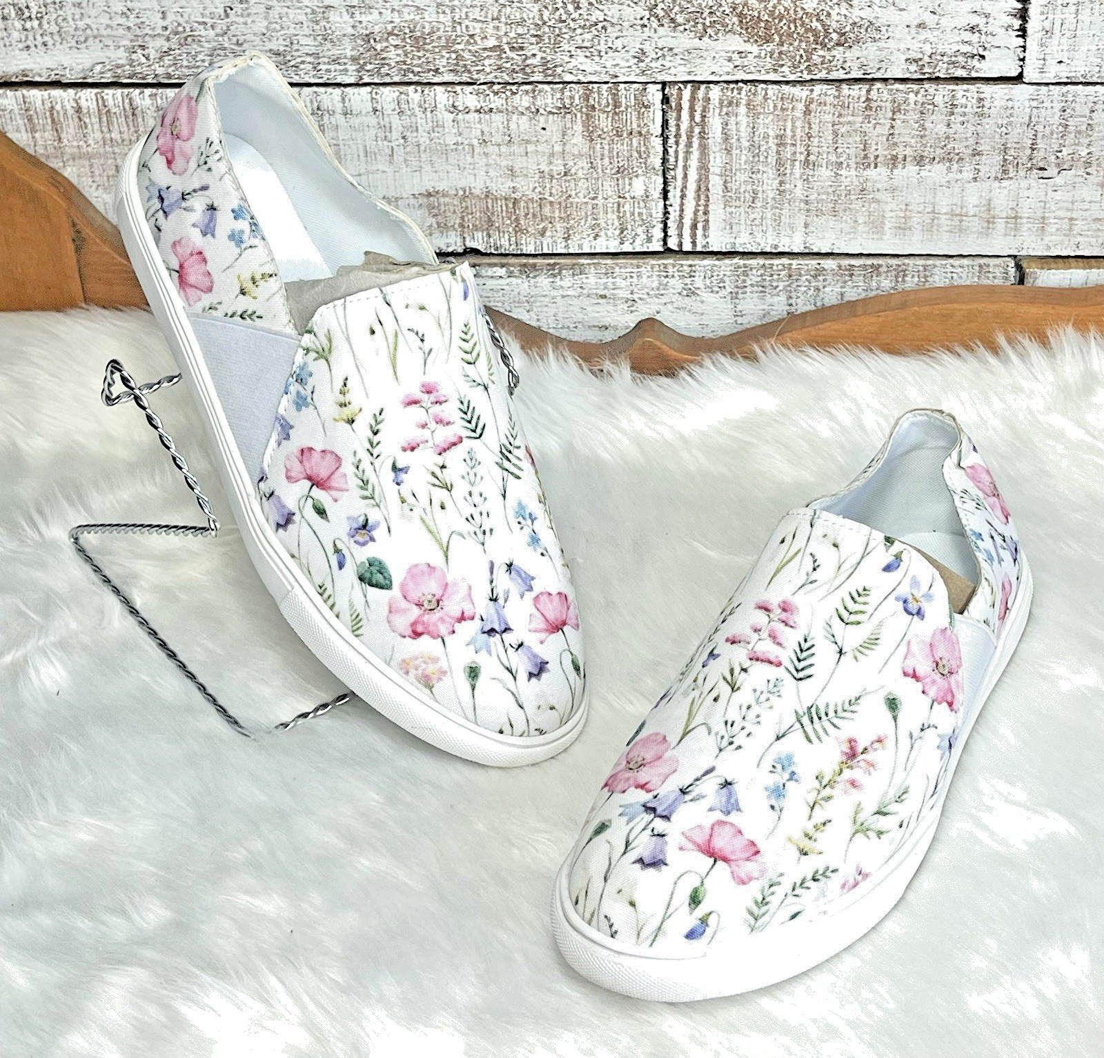 Women Slip On Sneakers Floral Canvas Shoes Wildflowers Comfort Flats US 11 EU 42