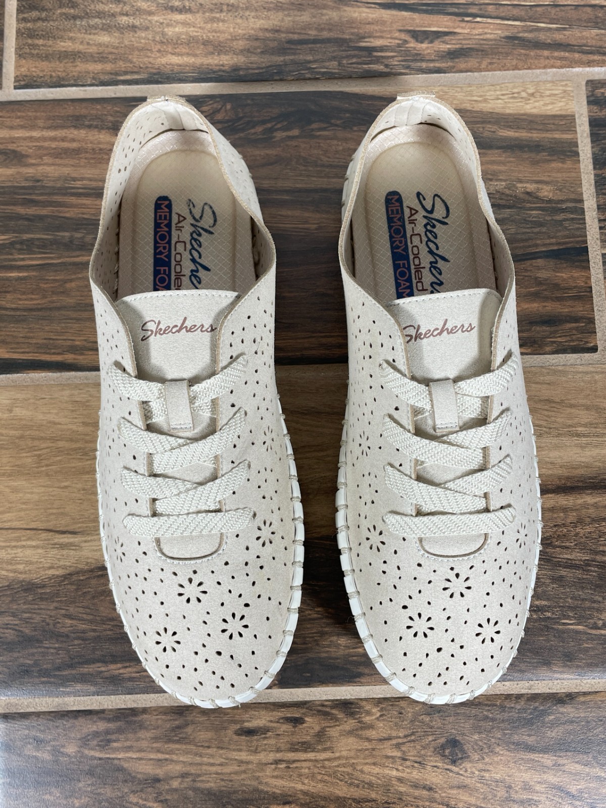 SKECHERS Sepulveda Blvd Floral Maze Shoes Womens Size 8 Natural Casual Sneaker