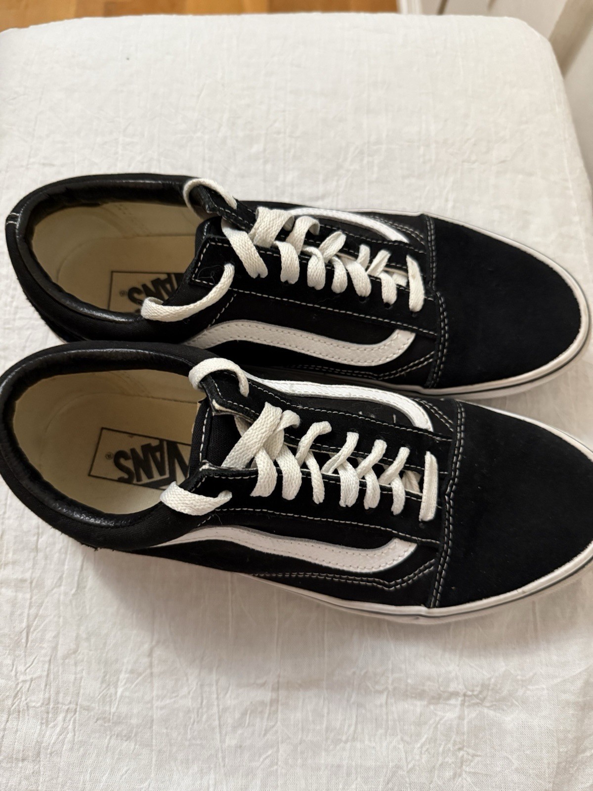 Vans Old Skool Black With White Stripe unisex Size 10 US