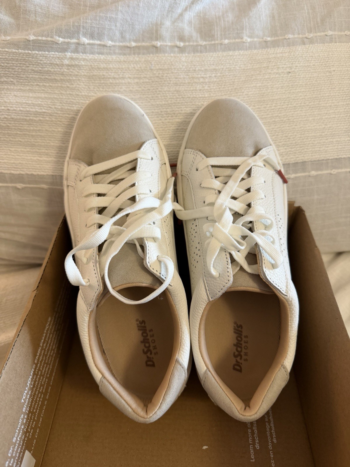 Dr. Scholls Take It Easy Original Collection White Size 8M Womens Sneakers NIB