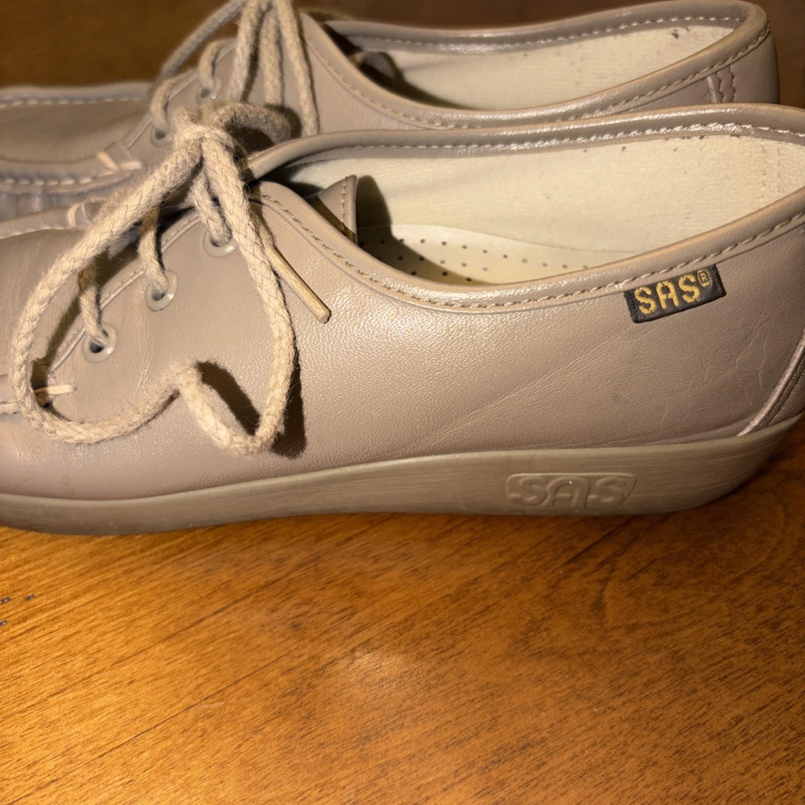 SAS Genuine Handsewn Womens Beige Comfort Shoes Size 6 1/2 S