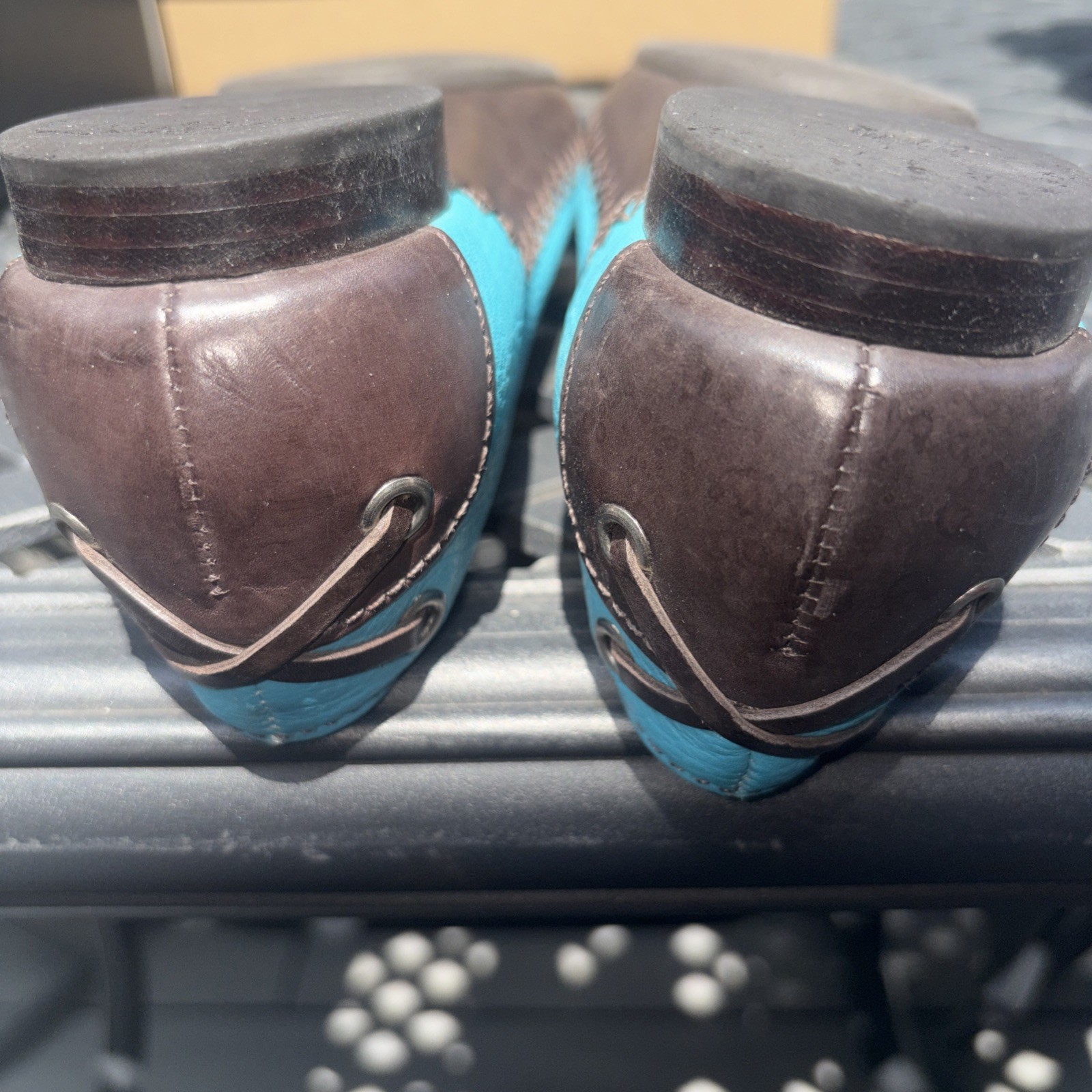 BCBGMAZRIA Lagoon/ MAHOGANY Slip On Shoe . Size 9M