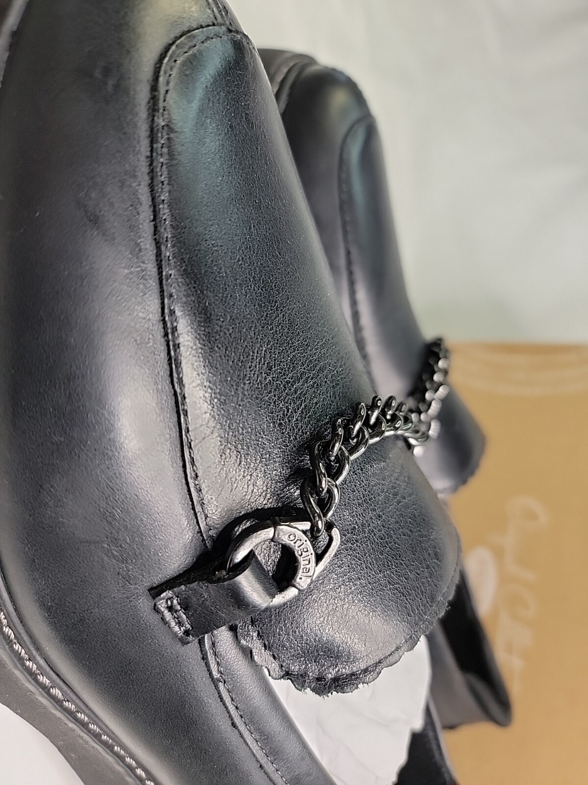 Dr Scholls Venus Black Leather Womens Loafer Size 9.5 With Chain Detail