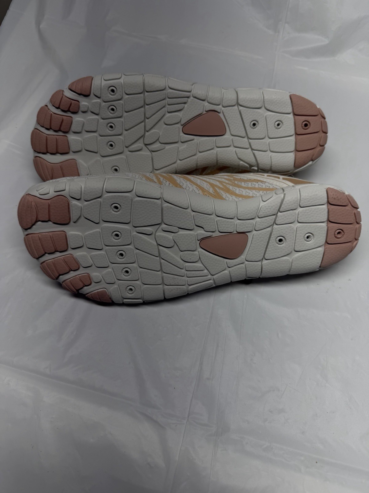 Hike Lorax Pro Women’s NWOB White Mesh Barefoot Shoes Size 42/11-11.5 US
