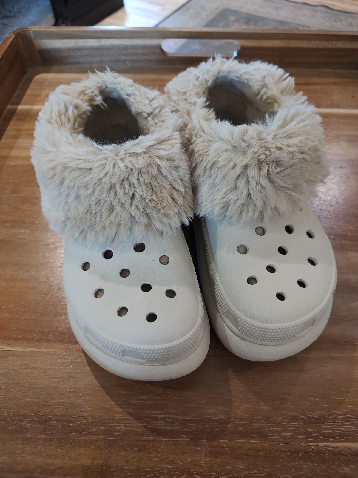 Cream Color Platform CROCS M5/W7 Faux Fur Lined Great Condition