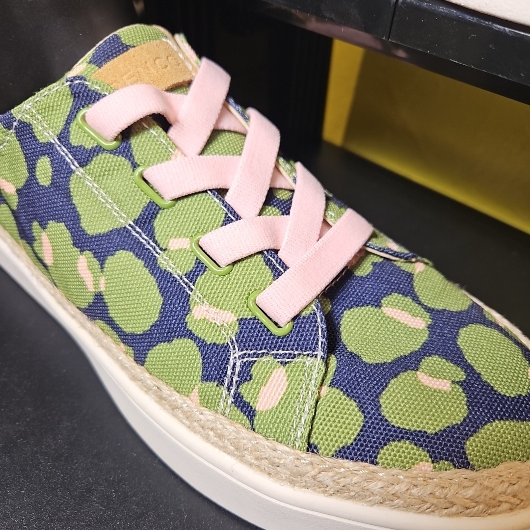 NEW Spenco Orthotic Malibu Women’s Slip-On Sneakers Bokeh Green Blue Size 9.5B